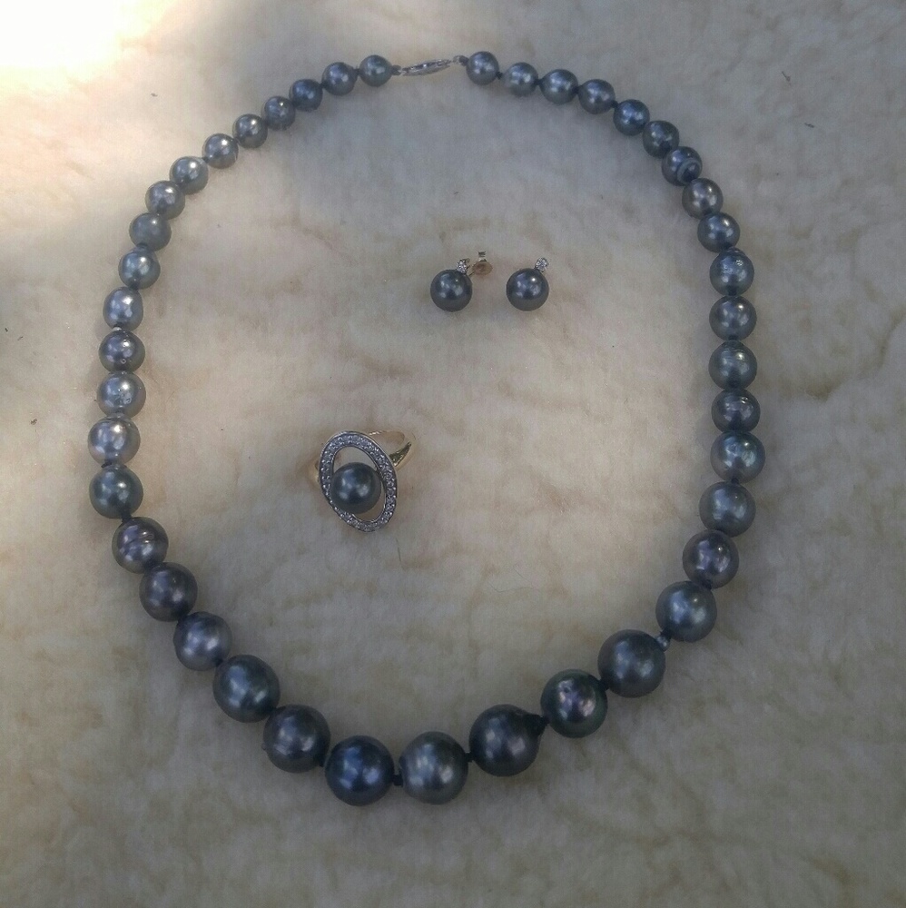 Black Tahitian Pearl set